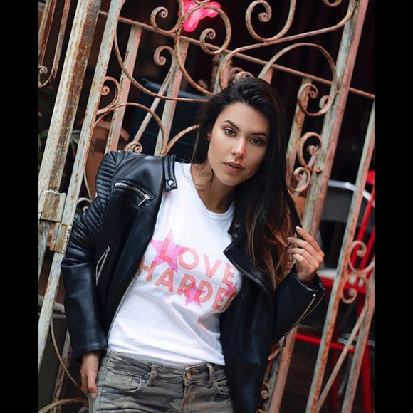 💖”Love Harder” Tee - Women/Teenager - BNWT - Picture 2 of 4